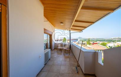Kahramanderenin Gözde Konumunda 4 Katlı 3+2 Villa