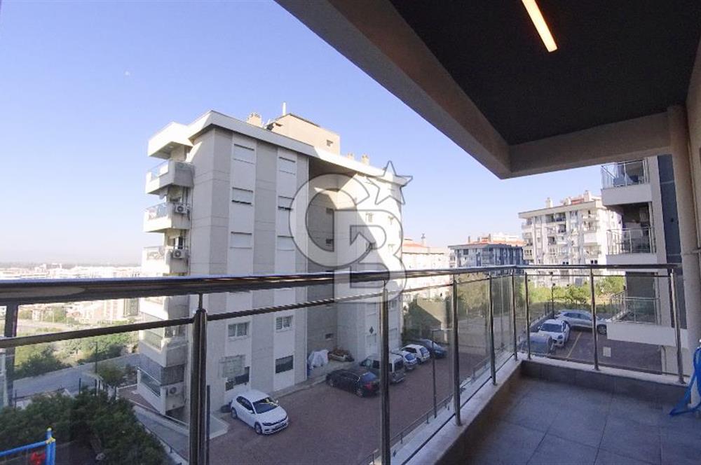 İzmir Çiğli Esentepe Has Evler Sitesi Kiralık 3+1 182 m² Daire