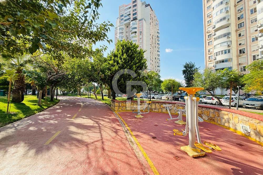 Mavişehir Albatros Bloklarında Deniz Manzaralı Satılık 3+1 Daire
