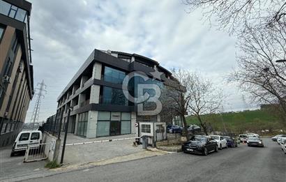 AVCILAR E-5 KOSKA 100m MESAFEDE KİRALIK 80m2 OFİS PRESTİJLİ BİNA