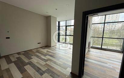AVCILAR E-5 KOSKA 100m MESAFEDE KİRALIK 80m2 OFİS PRESTİJLİ BİNA