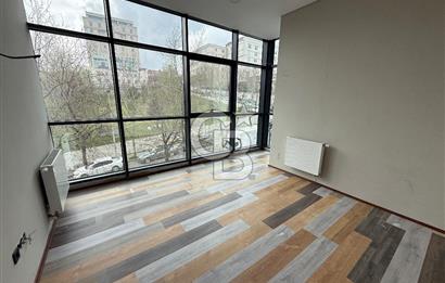 AVCILAR E-5 KOSKA 100m MESAFEDE KİRALIK 80m2 OFİS PRESTİJLİ BİNA