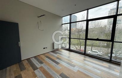 AVCILAR E-5 KOSKA 100m MESAFEDE KİRALIK 80m2 OFİS PRESTİJLİ BİNA