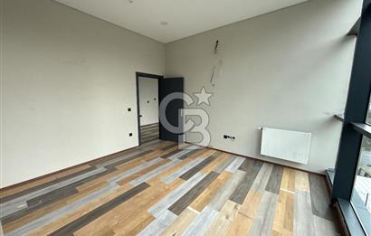 AVCILAR E-5 KOSKA 100m MESAFEDE KİRALIK 80m2 OFİS PRESTİJLİ BİNA