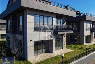 DÜZCE'DE ÖZEL İÇ TASARIMLI TERASLI 4+1 SATILIK TRIPLEKS VİLLA