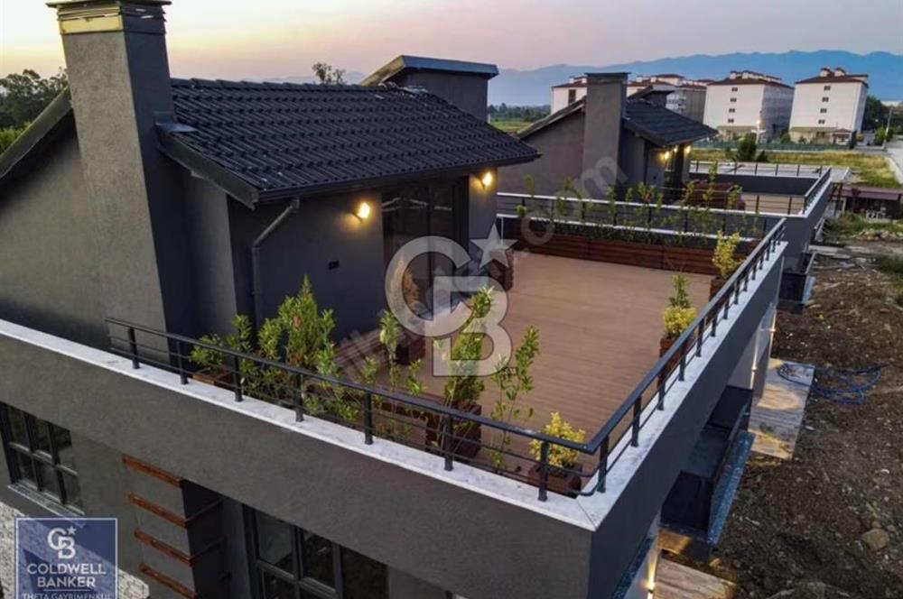 DÜZCE'DE ÖZEL İÇ TASARIMLI TERASLI 4+1 SATILIK TRIPLEKS VİLLA