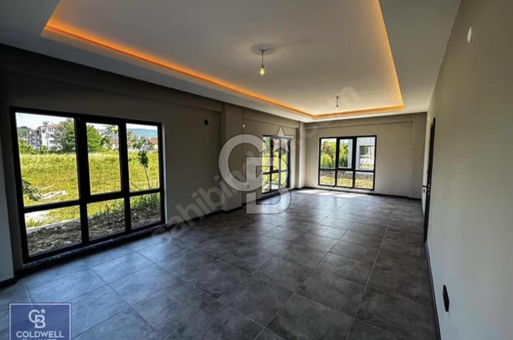 DÜZCE'DE ÖZEL İÇ TASARIMLI TERASLI 4+1 SATILIK TRIPLEKS VİLLA