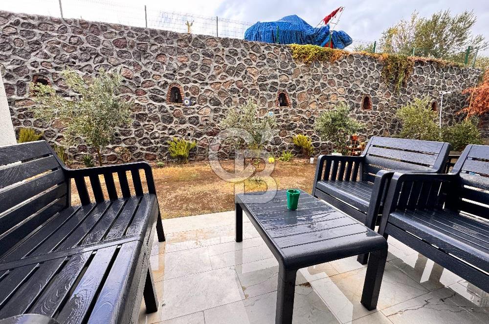 İzmir Çandarlı Arcava Homes Sitesi 2+1 Bahçe Katı Satılık Daire
