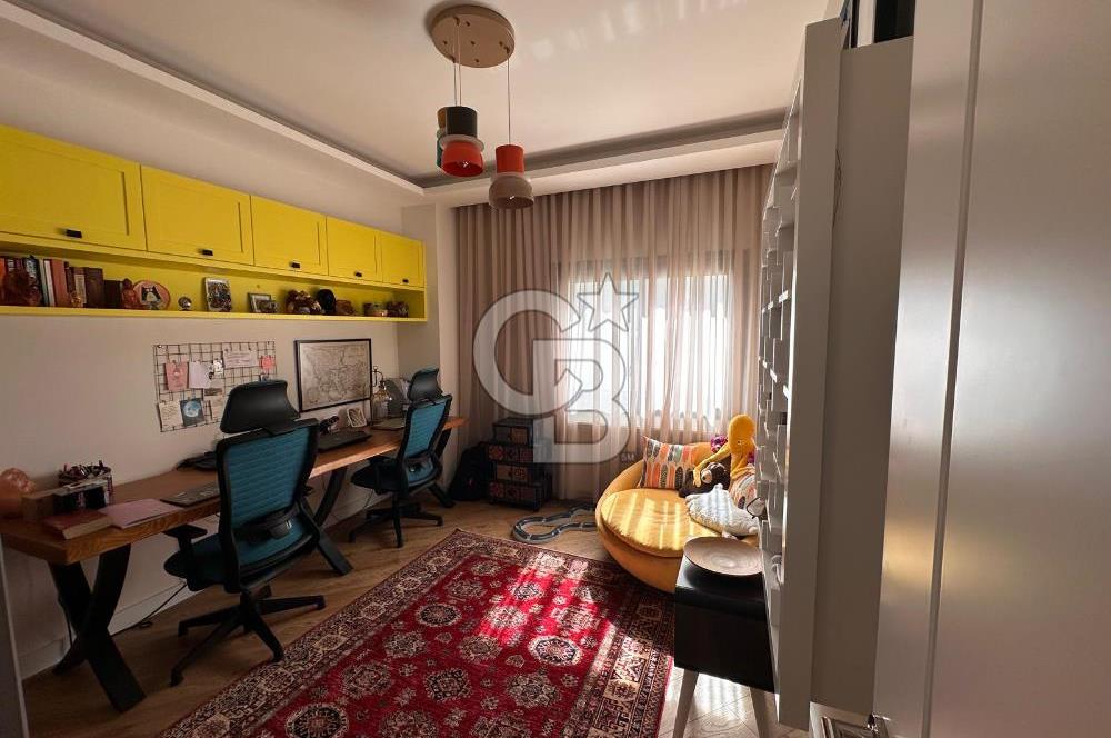 Bostanlı'nın Kalbinde Yeni Binada Kiralık 4+1 Çatı Dubleks