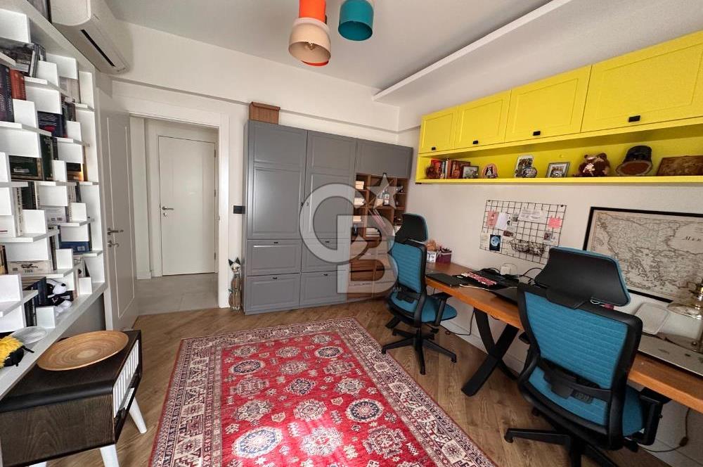 Bostanlı'nın Kalbinde Yeni Binada Kiralık 4+1 Çatı Dubleks