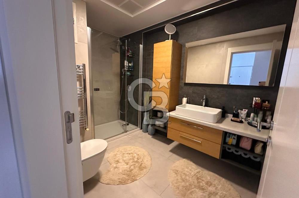 Bostanlı'nın Kalbinde Yeni Binada Kiralık 4+1 Çatı Dubleks