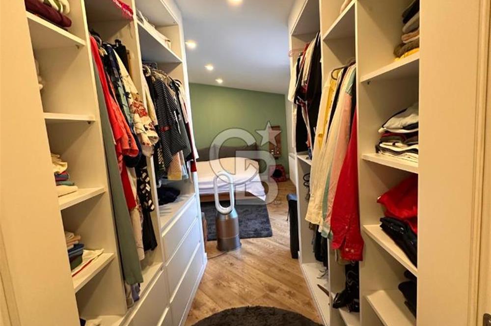 Bostanlı'nın Kalbinde Yeni Binada Kiralık 4+1 Çatı Dubleks