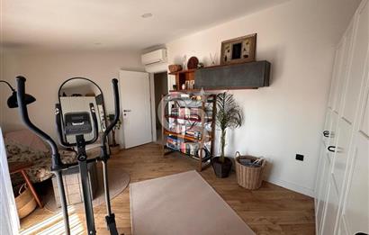 Bostanlı'nın Kalbinde Yeni Binada Kiralık 4+1 Çatı Dubleks