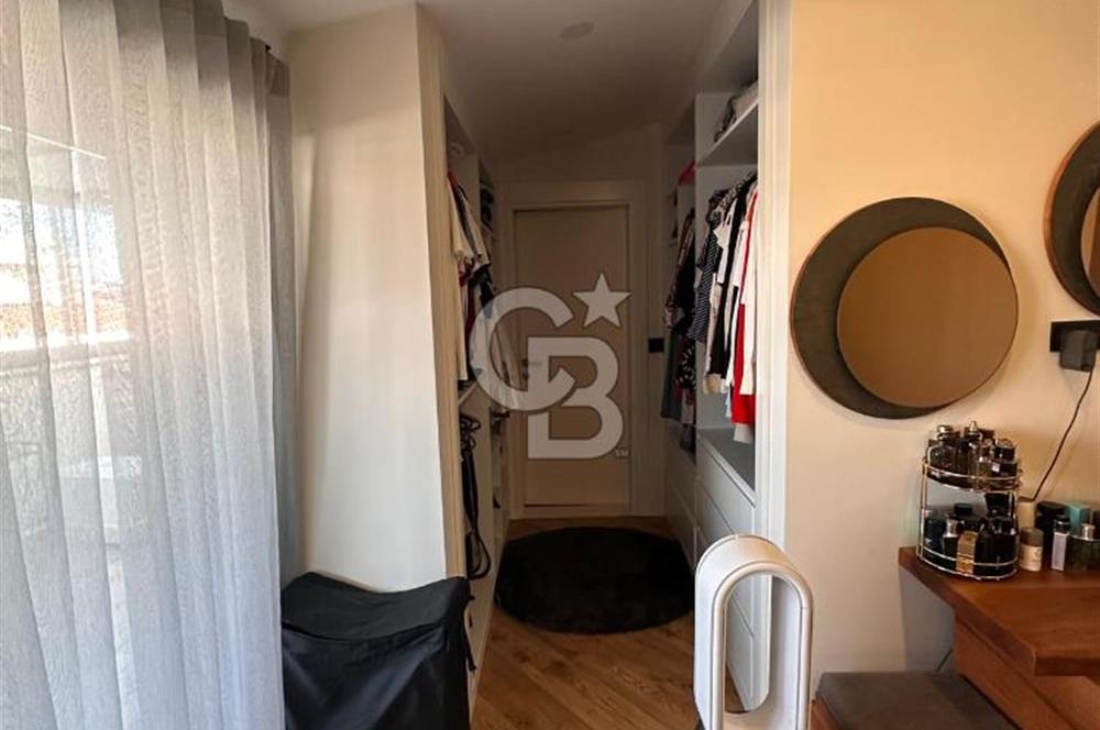 Bostanlı'nın Kalbinde Yeni Binada Kiralık 4+1 Çatı Dubleks