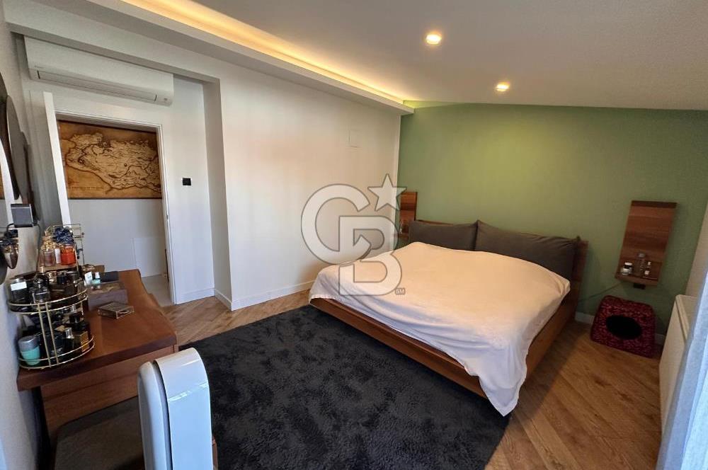 Bostanlı'nın Kalbinde Yeni Binada Kiralık 4+1 Çatı Dubleks