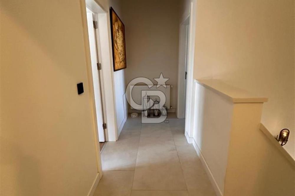 Bostanlı'nın Kalbinde Yeni Binada Kiralık 4+1 Çatı Dubleks