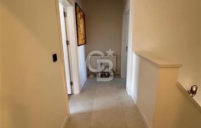 Bostanlı'nın Kalbinde Yeni Binada Kiralık 4+1 Çatı Dubleks