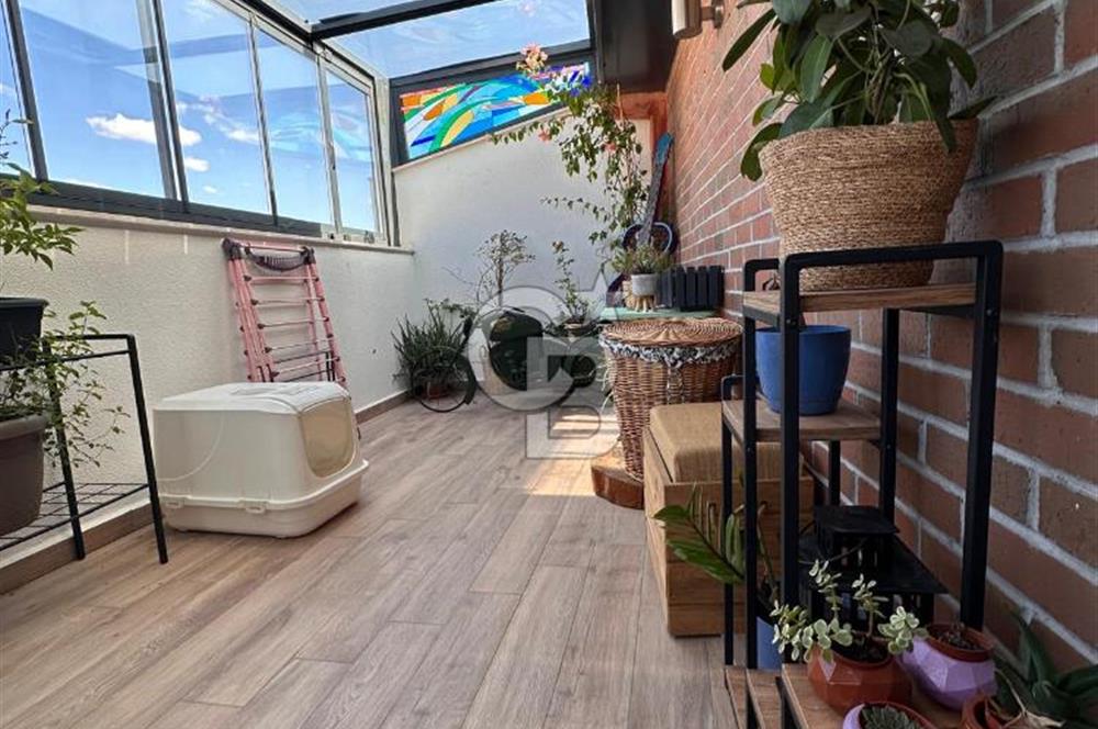 Bostanlı'nın Kalbinde Yeni Binada Kiralık 4+1 Çatı Dubleks