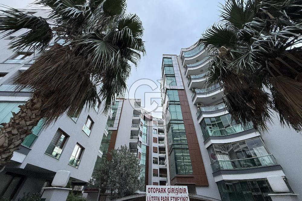 İzmir Bornova'da Satılık 3 + 1 Daire