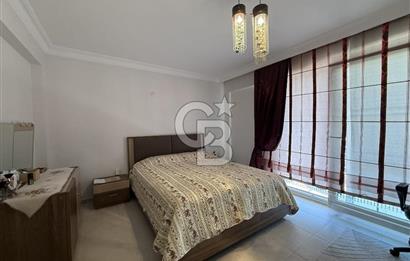 Güzelbahçe'de Ticari Ruhsatlı,Müstakil Bahçeli Satılık Villa