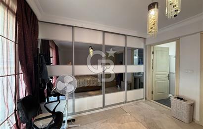 Güzelbahçe'de Ticari Ruhsatlı,Müstakil Bahçeli Satılık Villa