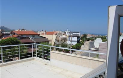 Güzelbahçe'de Ticari Ruhsatlı,Müstakil Bahçeli Satılık Villa