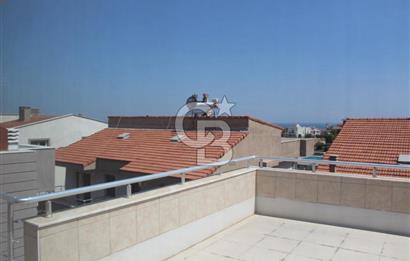 Güzelbahçe'de Ticari Ruhsatlı,Müstakil Bahçeli Satılık Villa