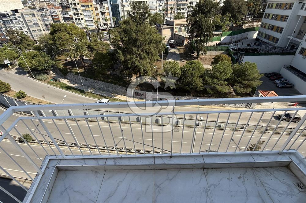 İNÖNÜ CADDESİ ÜZERİNDE PANORAMİK DENİZ MANZARALI 2+1 SATILIK DAİRE