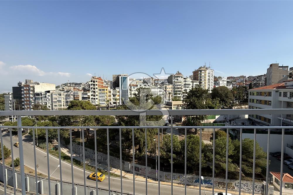 İNÖNÜ CADDESİ ÜZERİNDE PANORAMİK DENİZ MANZARALI 2+1 SATILIK DAİRE