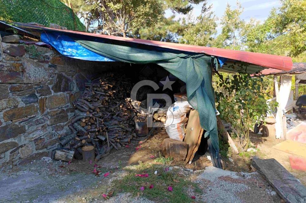 İZMİR KEMALPAŞA KAMBERLER KÖYÜ GİRİŞİNDE MÜSTAKİL EŞYALI EV VE BAHÇE