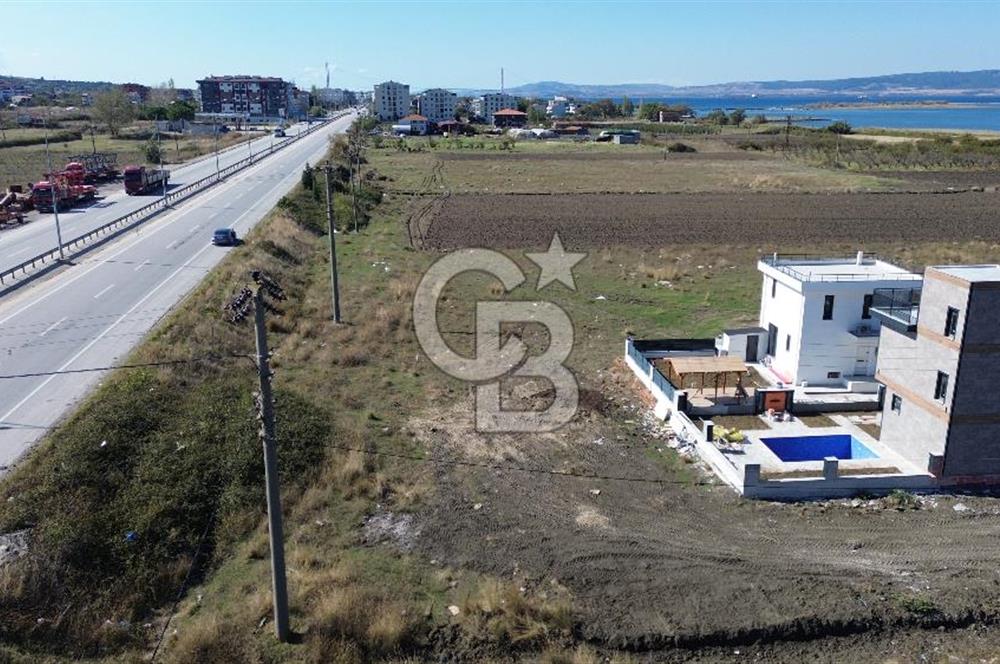LAPSEKİ ÇARDAK’TA ANAYOL ÜZERİNDE SATILIK ARSA