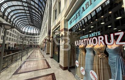 KARUM’DA İÇERİDEKİ ÜRÜN FİYATINA DEVREN KİRALIK ABİYE MAĞAZASI