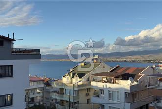 CB.Route'dan Yakamoz Mevkiinde Satılık Deniz Manzaralı 2+1 Daire