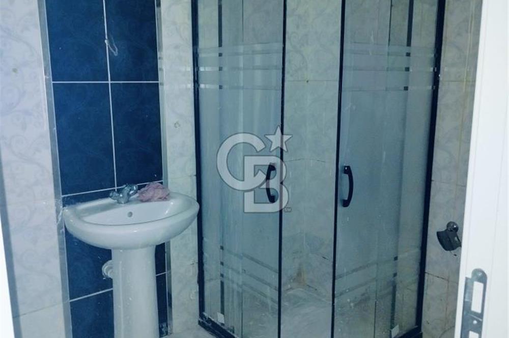 HÜRRİYET CADDESİ ÜZERİNDE DİKMEN CADDESİNE 1 BİNA İÇİ TAMAMEN YENİLENMİŞ 3+1 