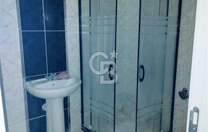 HÜRRİYET CADDESİ ÜZERİNDE DİKMEN CADDESİNE 1 BİNA İÇİ TAMAMEN YENİLENMİŞ 3+1 