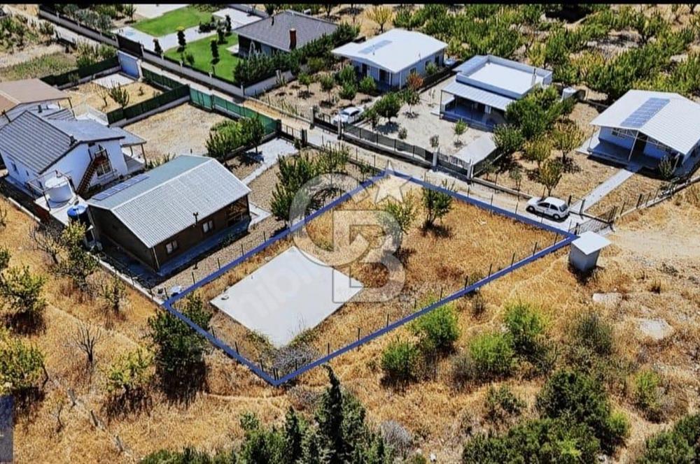 SATILIK TARLA BORNOVA YAKAKÖYDE SİTE İÇERİSİNDE 500 m2