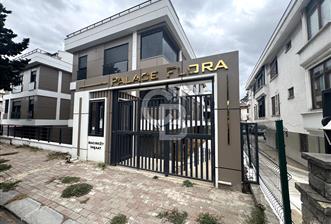 Florya'da Sıfır 5+2 Dubleks Prestijli Butik Site İçinde