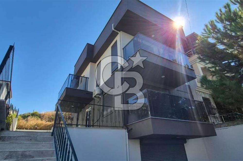 Kuşadası Soğucak mevkiin'de Satılık Villa 