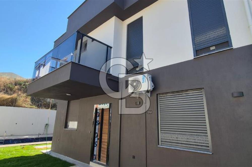 Kuşadası Soğucak mevkiin'de Satılık Villa 