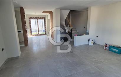 Kuşadası Soğucak mevkiin'de Satılık Villa 