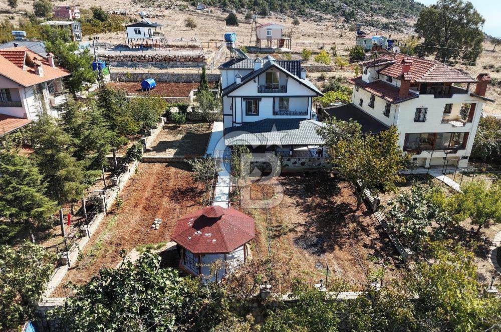 Mersin Toroslar Kepirli Yaylası Satılık  5+1 Villa 