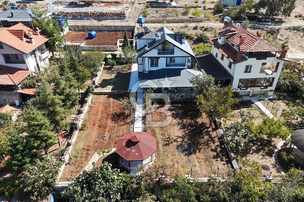 Mersin Toroslar Kepirli Yaylası Satılık  5+1 Villa 