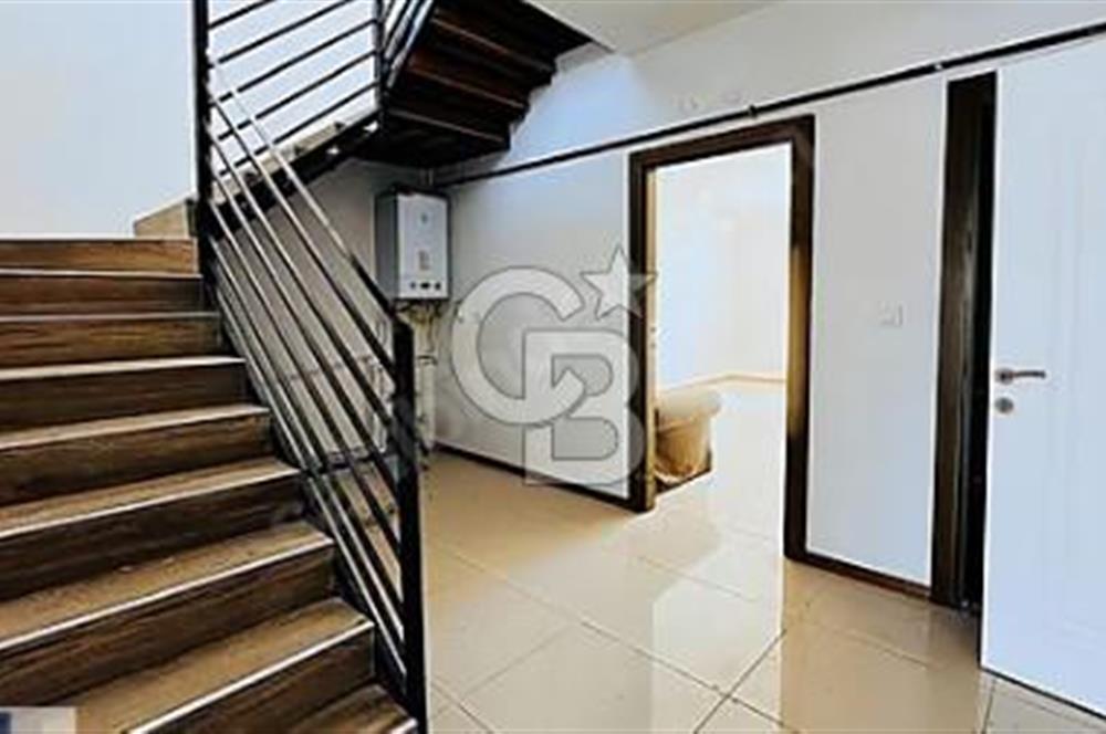 ALACAATLIDA OFİS VEYA KONUT KULLANIMINA UYGUN 4+1 ÇATI DUBLEKSİ