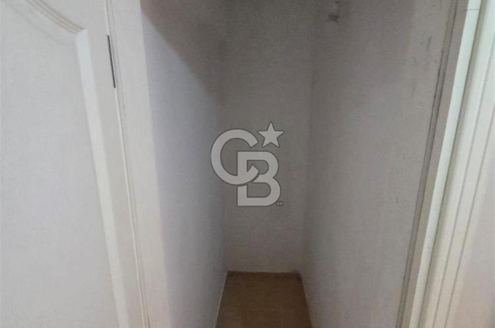 ÇİĞLİ YAKAKENT'TE SATILIK 3+1 DAİRE