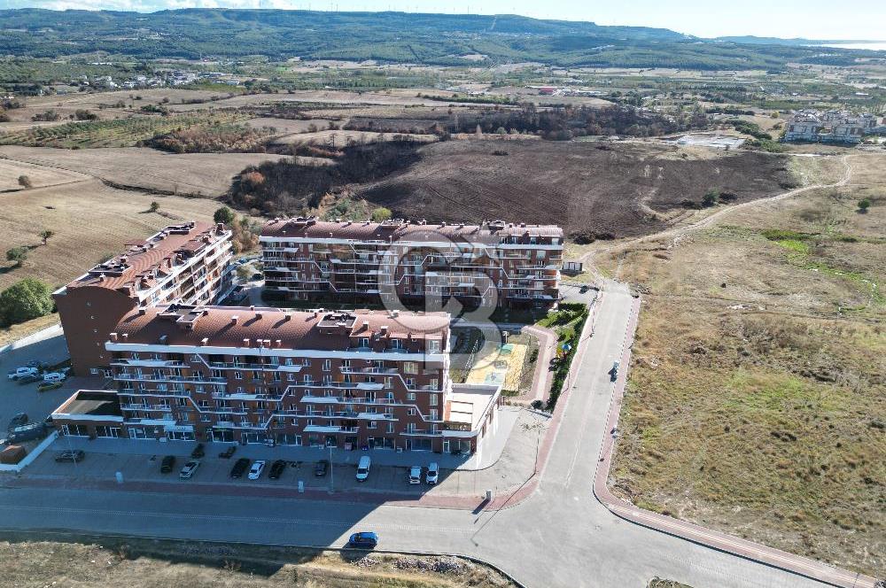 ÇANAKKALE KEPEZ KORUKENT SİTESİNDE CADDE ÜZERİ SATILIK DÜKKAN 
