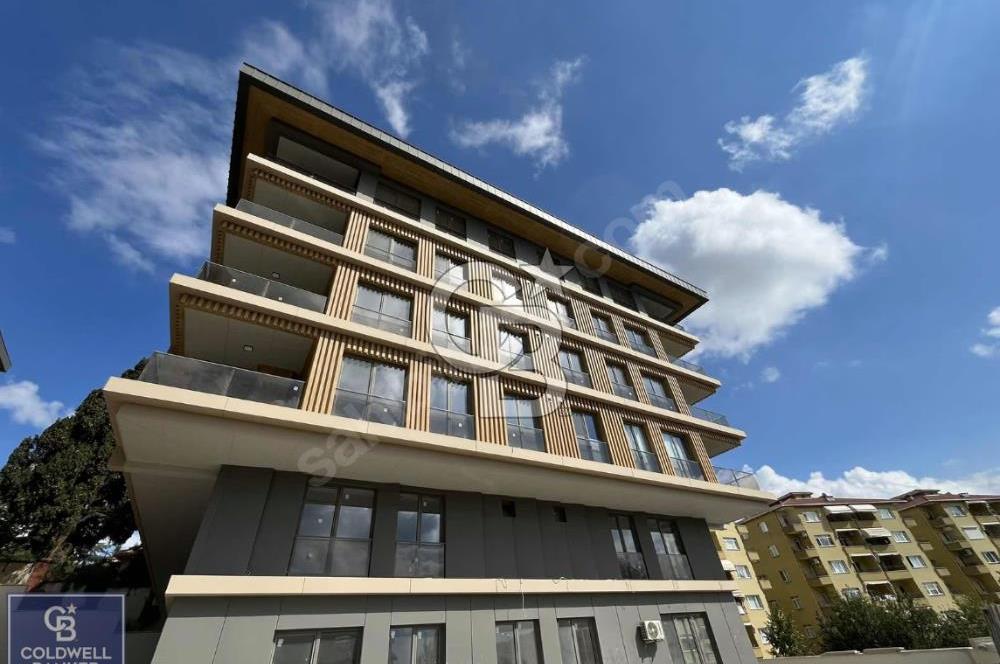 ÇENGELKÖY MERKEZ'DE SATILIK SİTE İÇİ 4+1 ARAKAT DAİRE