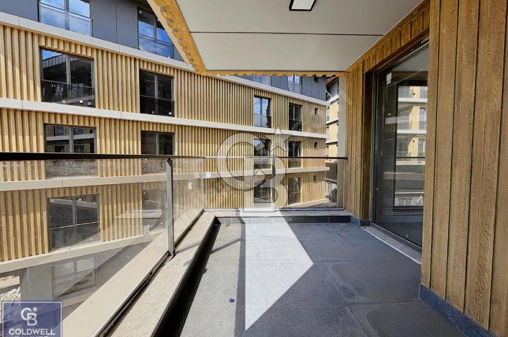 ÇENGELKÖY MERKEZ'DE SATILIK SİTE İÇİ 4+1 ARAKAT DAİRE