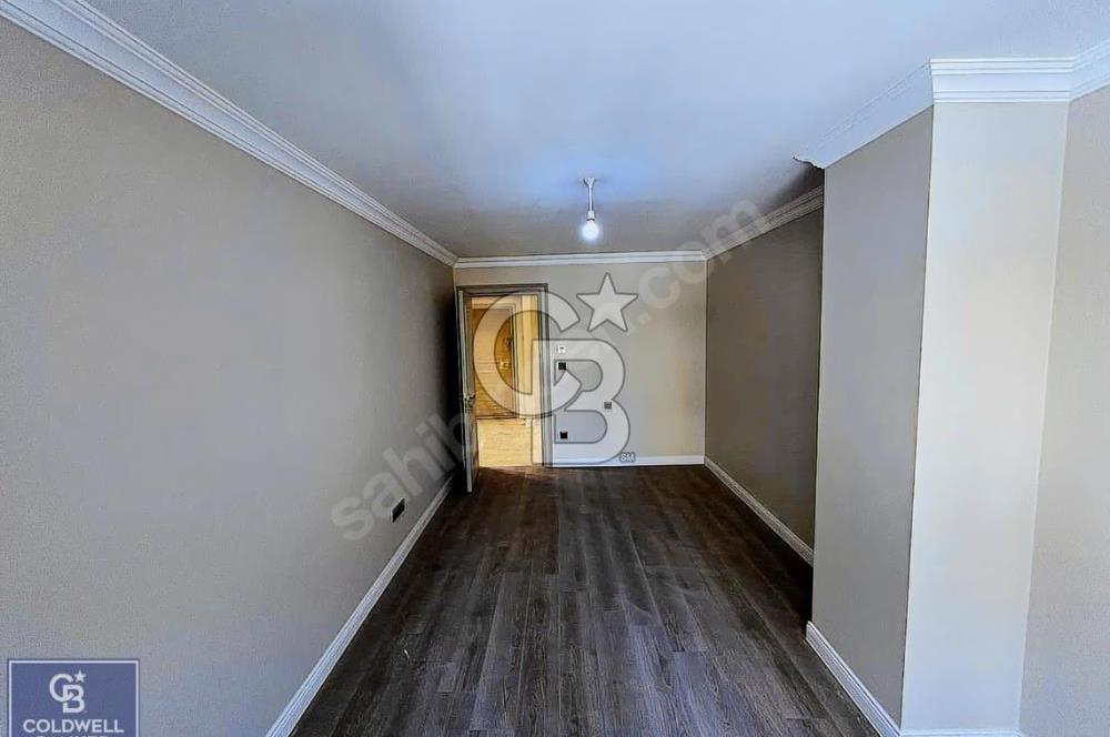 ÇENGELKÖY MERKEZ'DE SATILIK SİTE İÇİ 4+1 ARAKAT DAİRE