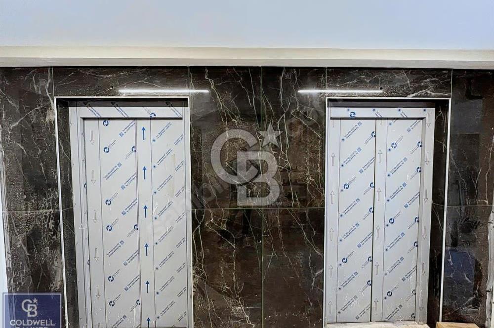 ÇENGELKÖY MERKEZ'DE SATILIK SİTE İÇİ 4+1 ARAKAT DAİRE