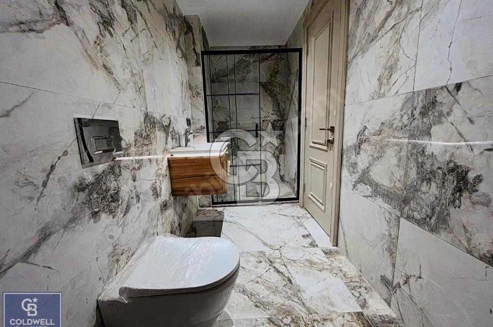 ÇENGELKÖY MERKEZ'DE SATILIK SİTE İÇİ 4+1 ARAKAT DAİRE